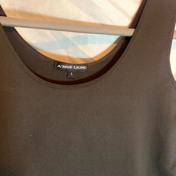 A'NUE LIGNE Black Tank Top "The Classic" - Picture 2 of 3